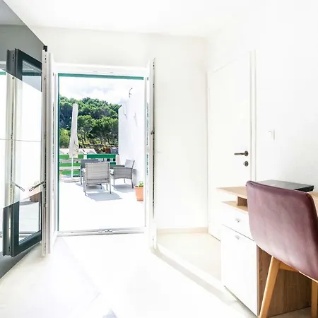 Ada 2 Apartment *