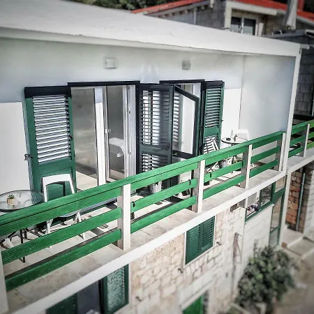 Ada 2 Apartment